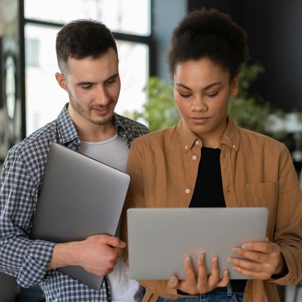 Experienced CEO leading e-commerce innovation