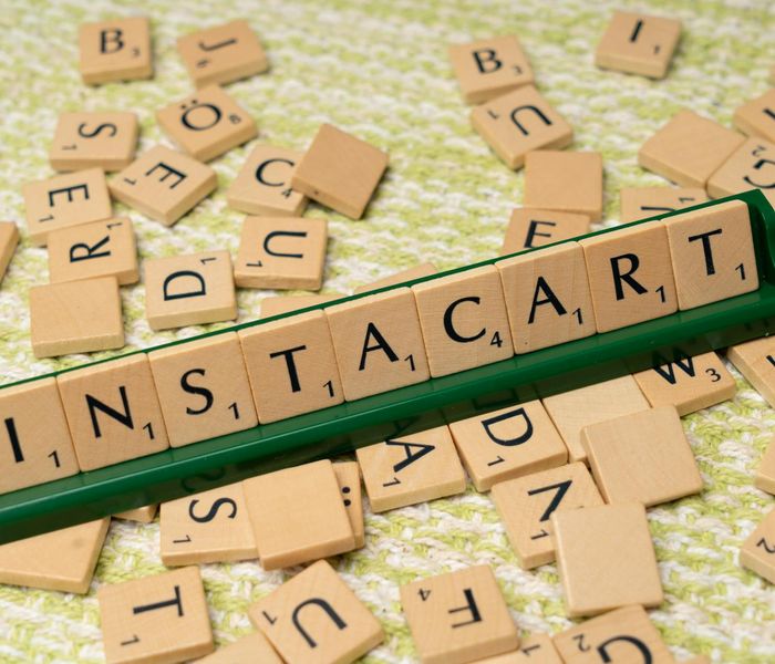 Online grocery store with express delivery service